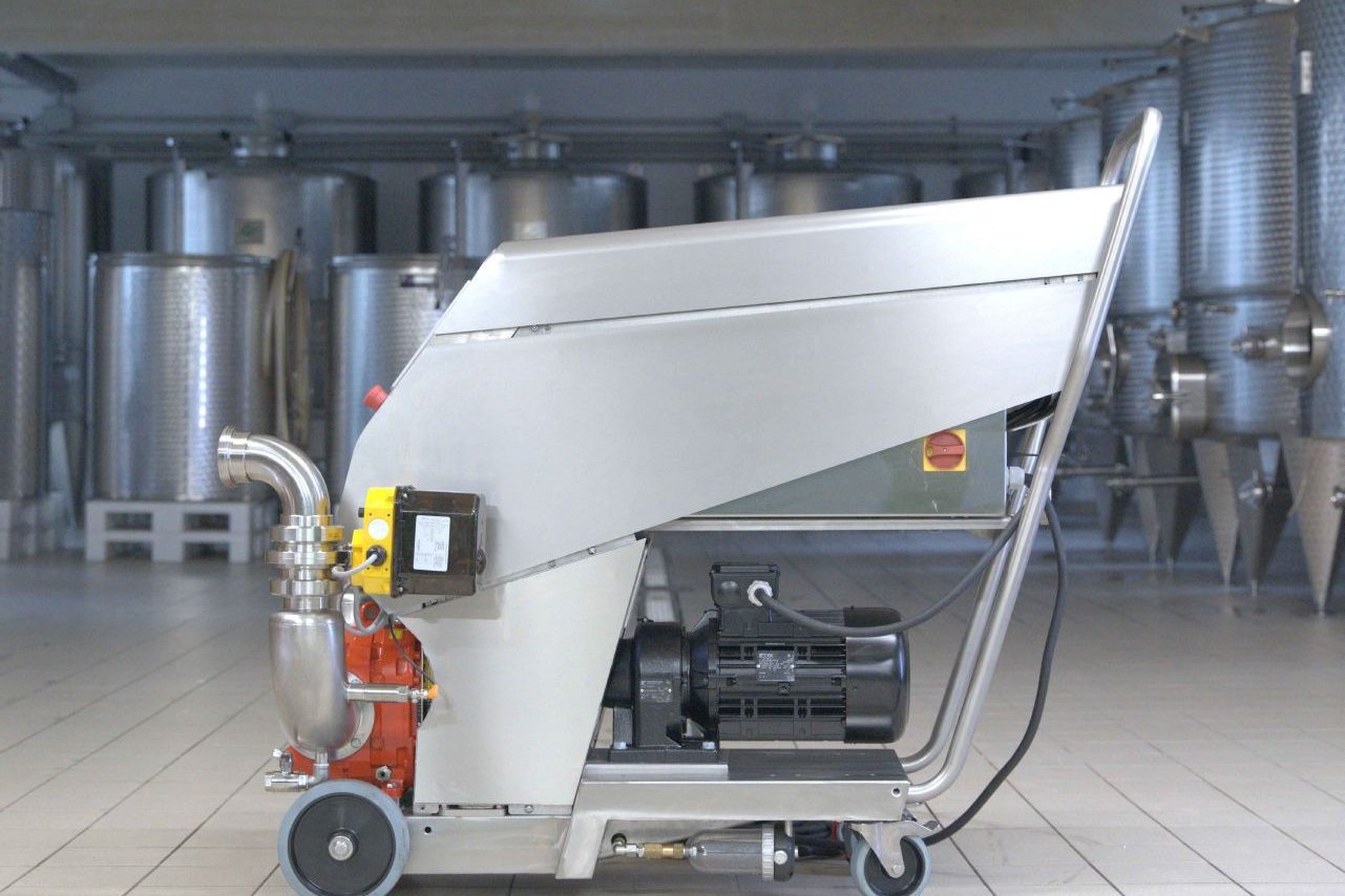 The Vogelsang wine pump in a mobile application