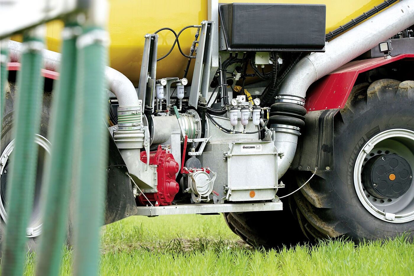 安装在液肥罐车的RotaCut MXL保护转子泵