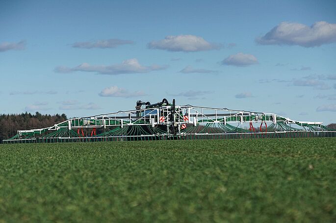 SwingMax - the dribble bar system for liquid manure tankers by Vogelsang