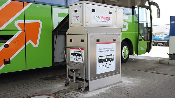 Vogelsang RoadPump – The easy way to dispose of wastewater from long distance busses